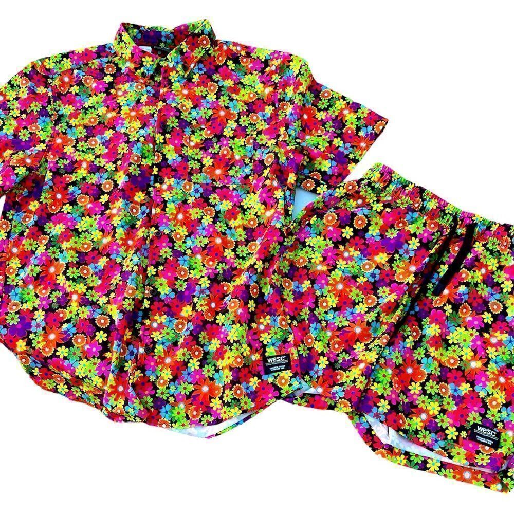 WESC Hippie Hawaiian shirt and shorts Size M B22